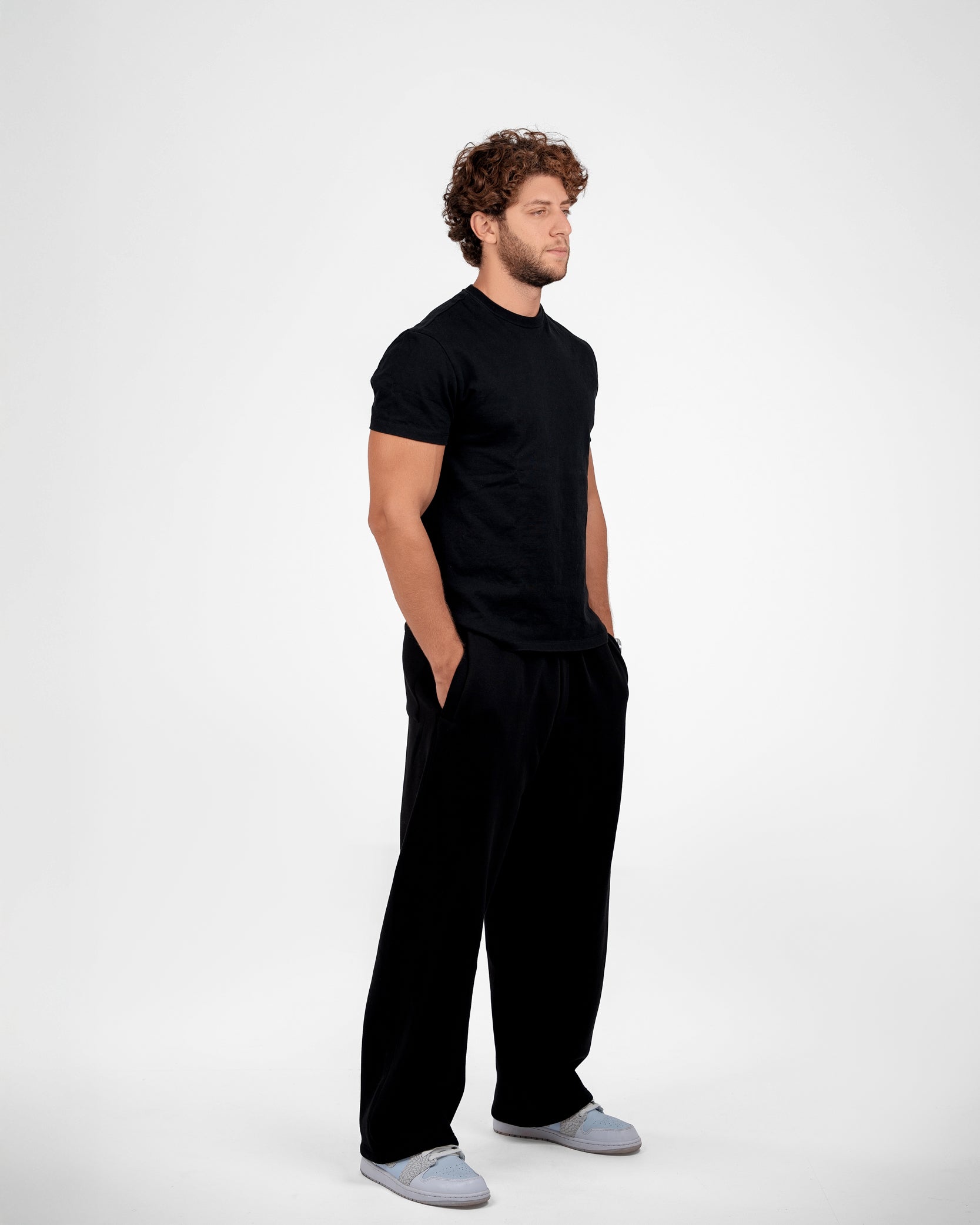 Essential Sweatpants (BLACK)